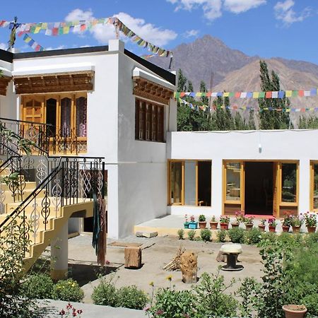 Sernang Homestay Hundar Extérieur photo