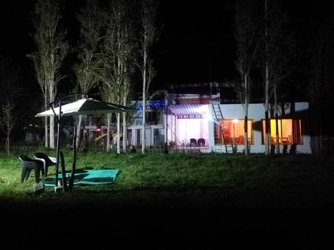 Sernang Homestay Hundar Extérieur photo