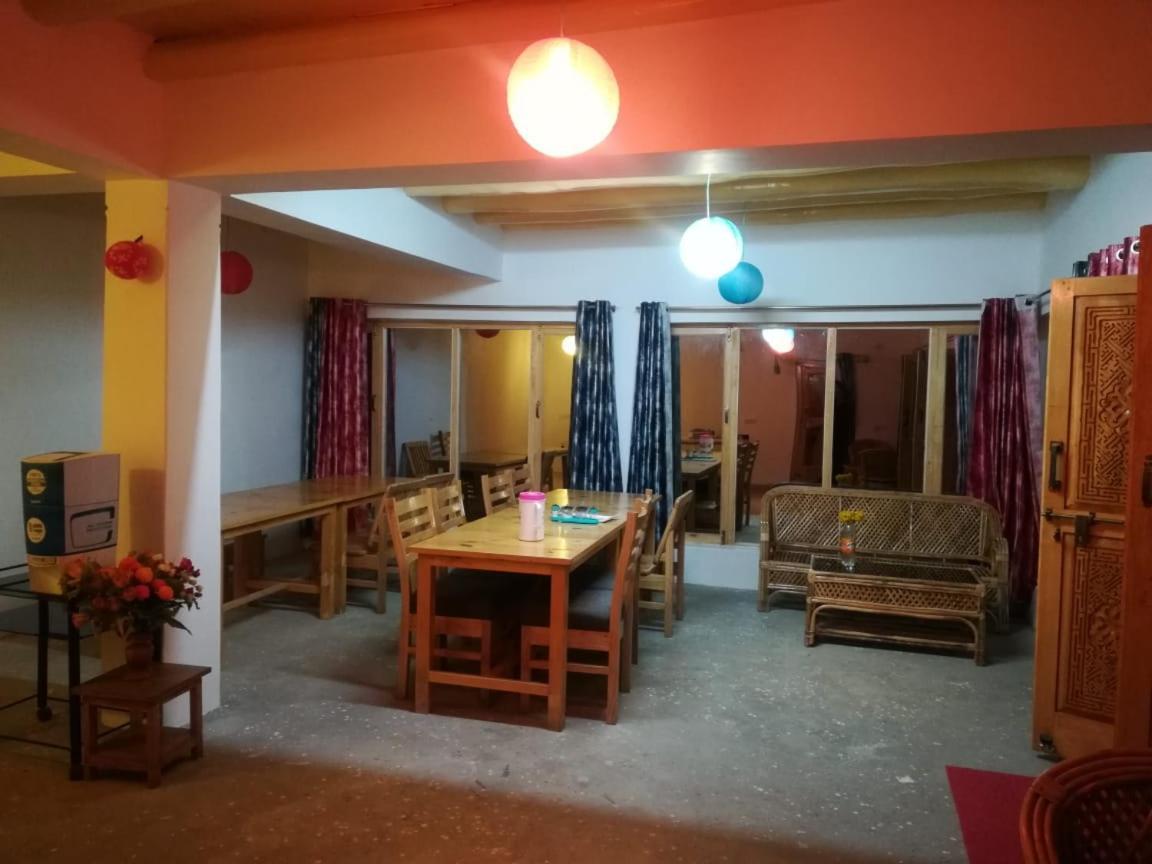Sernang Homestay Hundar Extérieur photo