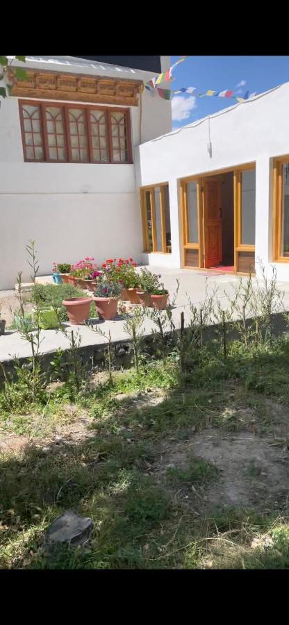 Sernang Homestay Hundar Extérieur photo