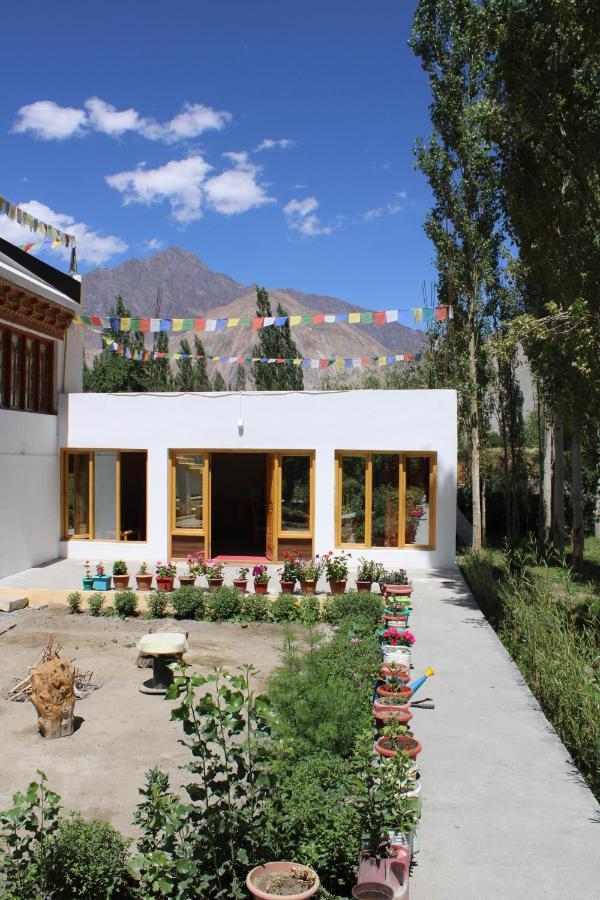 Sernang Homestay Hundar Extérieur photo