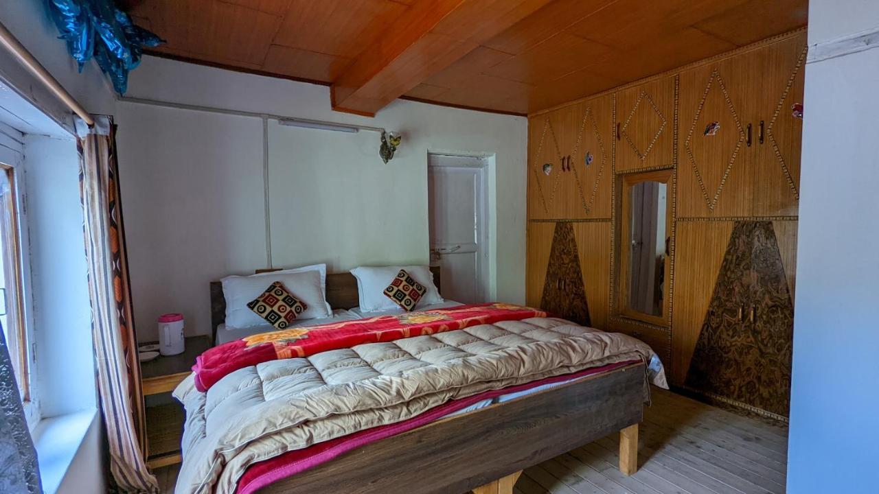 Sernang Homestay Hundar Extérieur photo